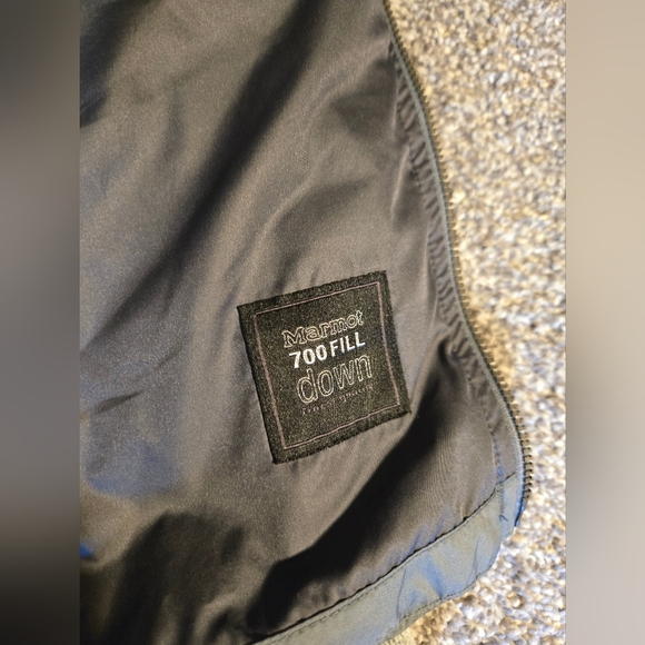 Marmot Gray Puffer Jacket with Chevron Quilting 700 Fill Down - Picture 5 of 8